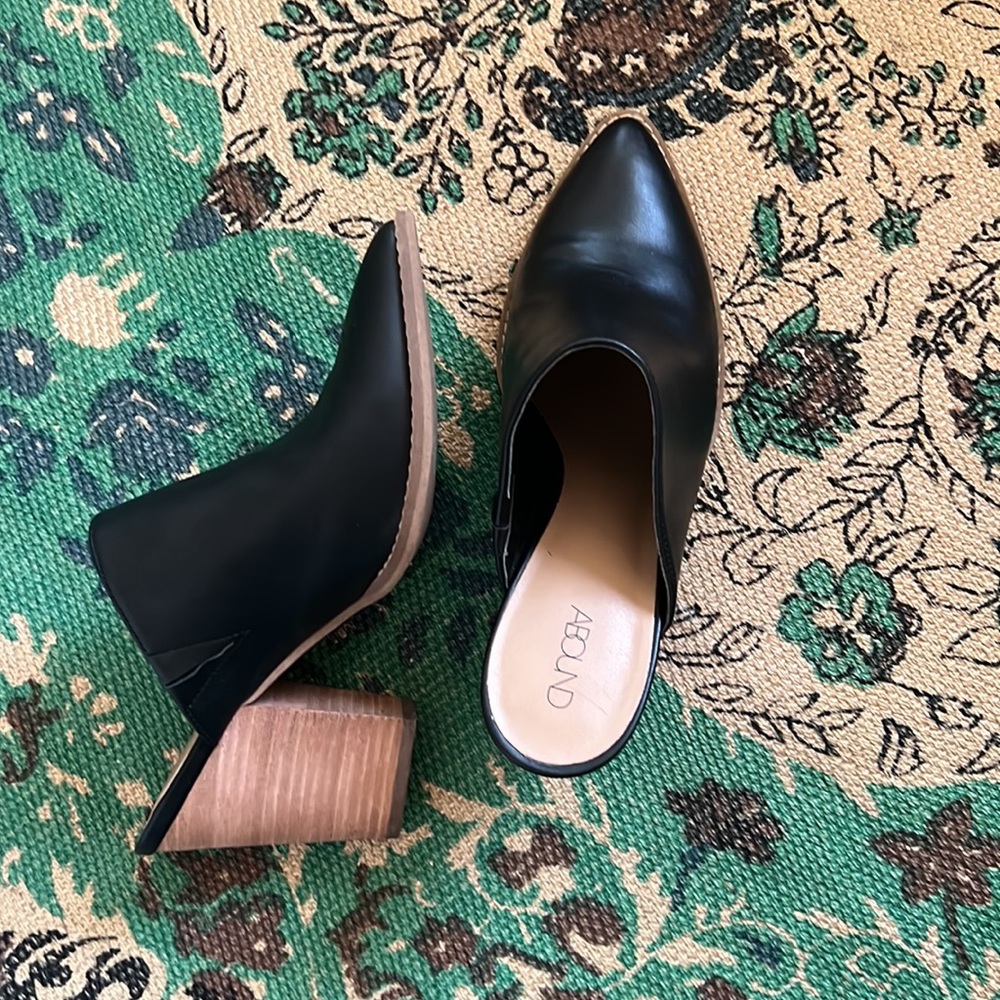 ABOUND BLACK CLOG HEEL